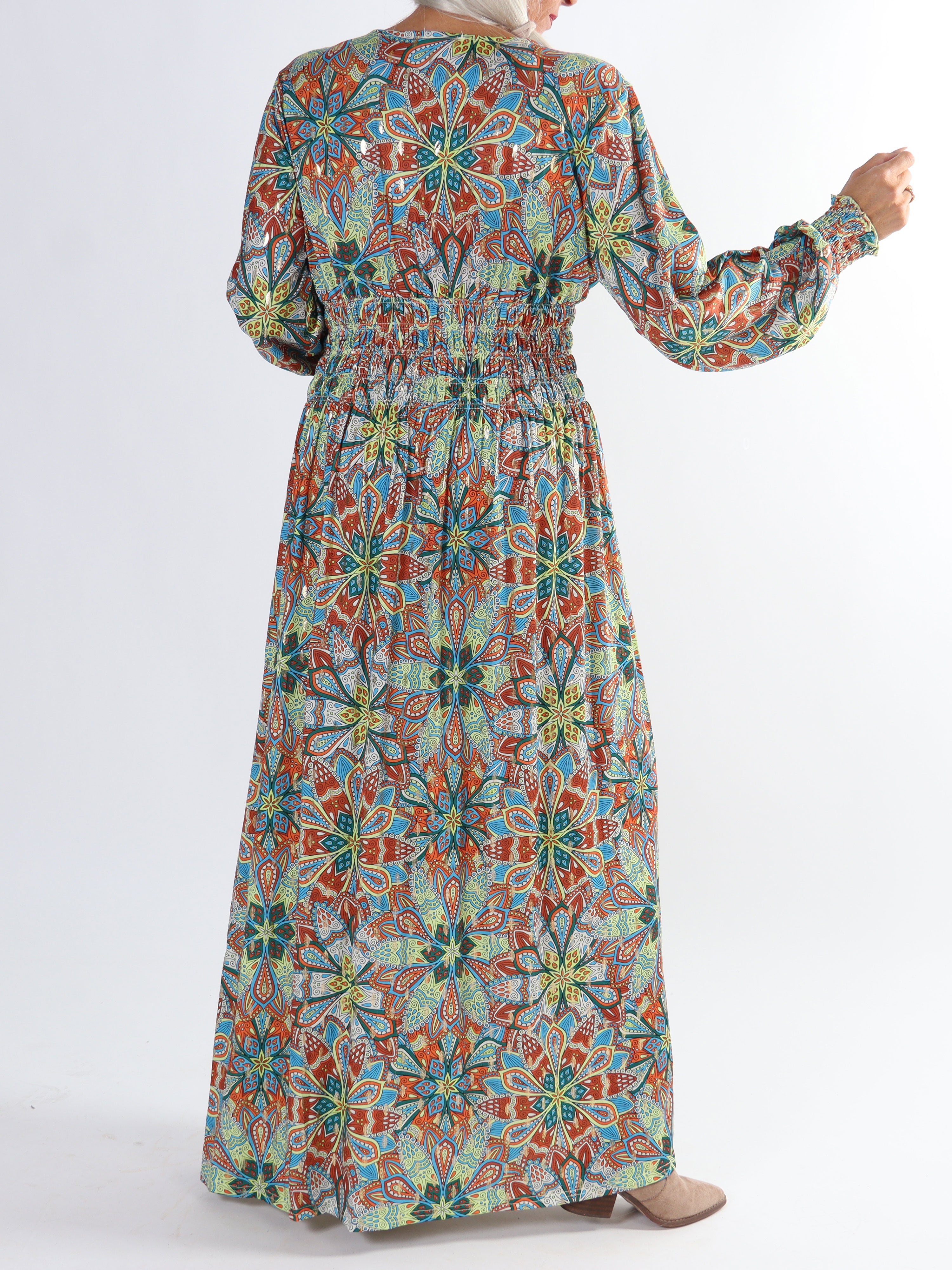 Pams Multi L/S - Plus size elastisk klänning i skrynkelfritt tyg med långa ärmar